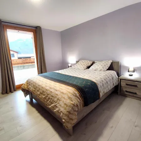 Les Randogodilleurs Avec Jacuzzi A 2kms Des Pistes Et 350m Du Theatre Du Peuple ! *