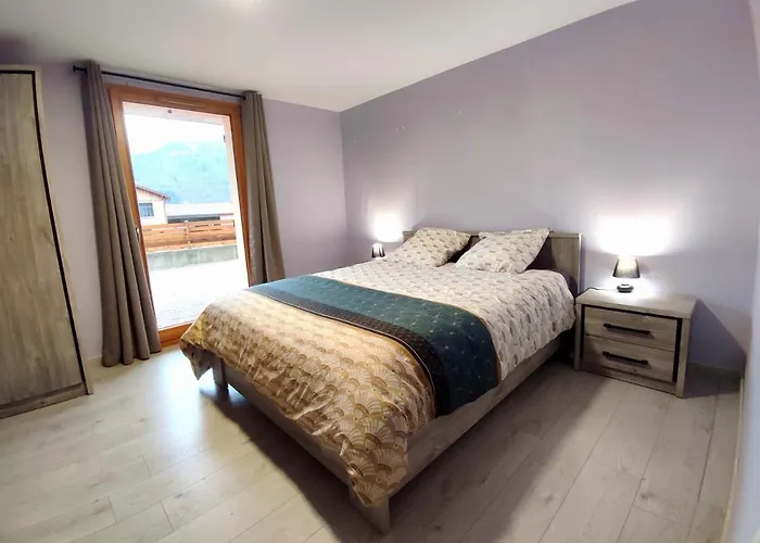 Les Randogodilleurs Avec Jacuzzi A 2kms Des Pistes Et 350m Du Theatre Du Peuple ! *