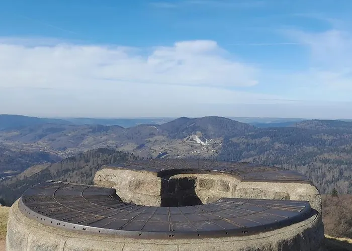 Les Randogodilleurs Avec Jacuzzi A 2kms Des Pistes Et 350m Du Theatre Du Peuple ! *