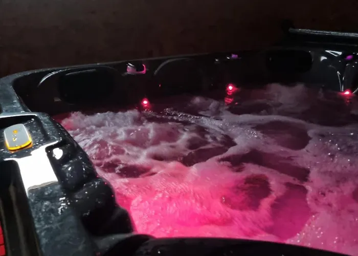 Les Randogodilleurs Avec Jacuzzi A 2kms Des Pistes Et 350m Du Theatre Du Peuple ! 度假居